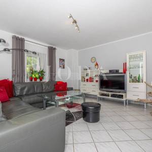 Kuća sa 4000m2 zemljišta