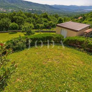 Kuća sa 4000m2 zemljišta