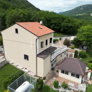 Kuća sa 4000m2 zemljišta