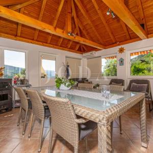 Kuća sa 4000m2 zemljišta