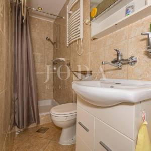 Kuća sa 4000m2 zemljišta