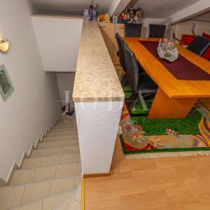 Kuća sa 4000m2 zemljišta