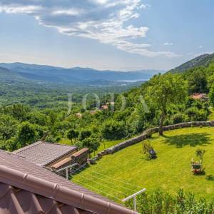 Kuća sa 4000m2 zemljišta