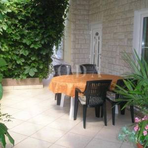 Kuća sa 5 apartmana