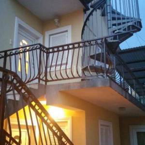 Kuća sa 5 apartmana