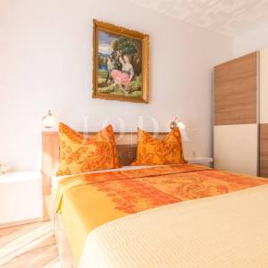 Kuća sa 6 apartmana i bazenom