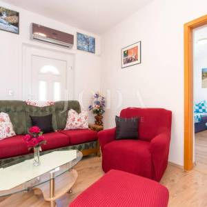 Kuća sa 6 apartmana i bazenom