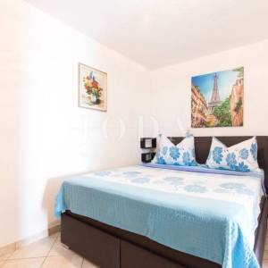 Kuća sa 6 apartmana i bazenom