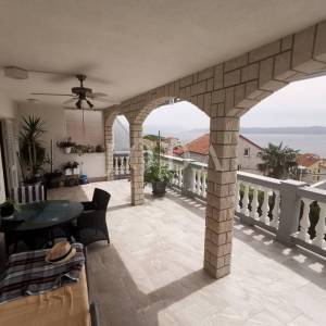 Kuća sa 6 apartmana i bazenom