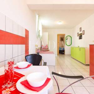 Kuća sa 6 apartmana i bazenom