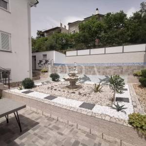 Kuća sa 6 apartmana i bazenom
