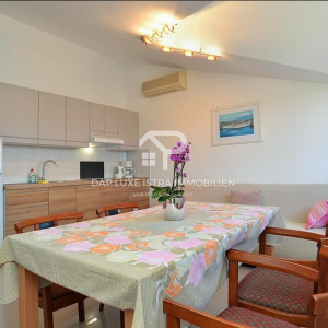 Kuća sa 6 apartmana i bazenom Valbandon