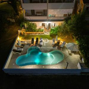 Kuća sa 6 apartmana i bazenom Valbandon