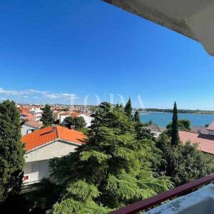 KUĆA SA 7 APARTMANA BLIZU MORA