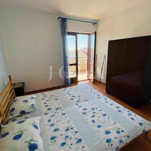 KUĆA SA 7 APARTMANA BLIZU MORA