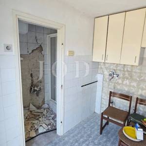 Kuća sa dva stana na mirnoj lokaciji