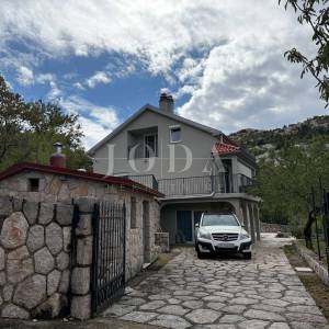 KUĆA SA OTVORENIM POGLEDOM NA MORE