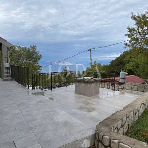 KUĆA SA OTVORENIM POGLEDOM NA MORE
