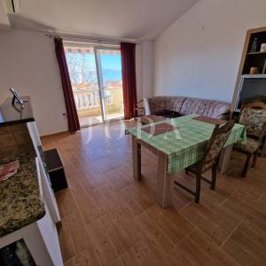 Kuća u nizu s dva apartmana - okolica Malinske, otok Krk