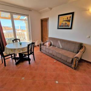 Kuća u nizu s dva apartmana - okolica Malinske, otok Krk