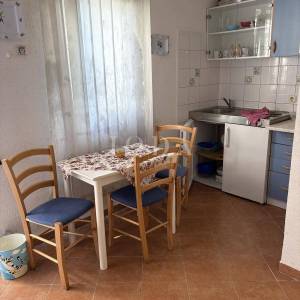 Labin, kuća sa pet stambenih jedinica