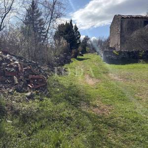 Labin, okolica, istarska kuća za adaptaciju na velikom imanju