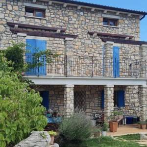Labin, okolica, kamena kuća sa bazenom