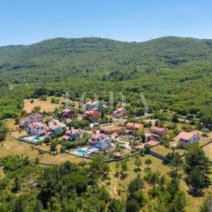 Labin, okolica, kuća sa bazenom i prekrasnim pogledom na more
