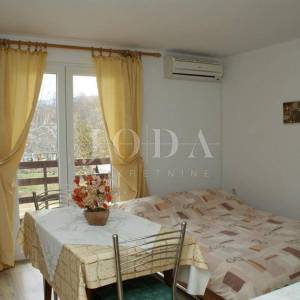 Labin, okolica, kuća sa šest apartmana i pogledom na more