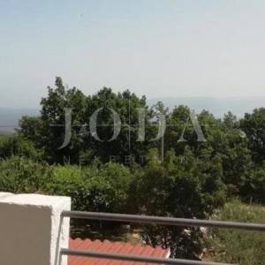 Labin, okolica, kuća sa šest apartmana i pogledom na more