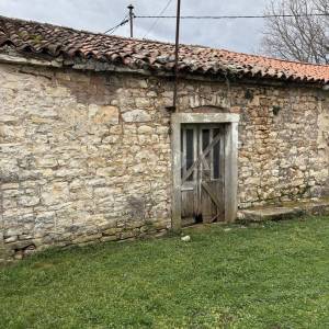 Labin, okolica, pomoćni objekt za adaptaciju