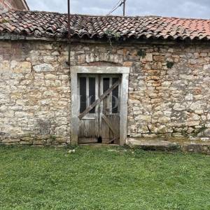 Labin, okolica, pomoćni objekt za adaptaciju