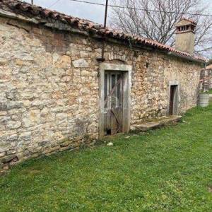 Labin, okolica, pomoćni objekt za adaptaciju