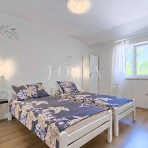Labin, okolica, Villa sa bazenom i saunom
