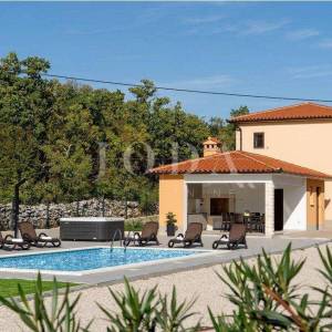 Labin, okolica, Villa za odmor sa bazenom i jaccuzijem na jedinstvenoj lokaciji