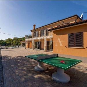 Labin, okolica, Villa za odmor sa bazenom i jaccuzijem na jedinstvenoj lokaciji