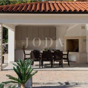 Labin, okolica, Villa za odmor sa bazenom i jaccuzijem na jedinstvenoj lokaciji