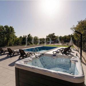 Labin, okolica, Villa za odmor sa bazenom i jaccuzijem na jedinstvenoj lokaciji