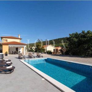 Labin, okolica, Villa za odmor sa bazenom i jaccuzijem na jedinstvenoj lokaciji