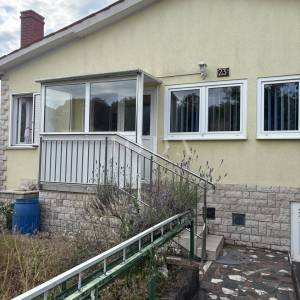 Labin, prostrana kuća nadomak centra grada