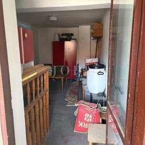 Labin, prostrana kuća nadomak centra grada