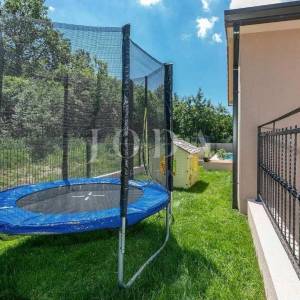 Labin, Villa sa bazenom na traženoj lokaciji