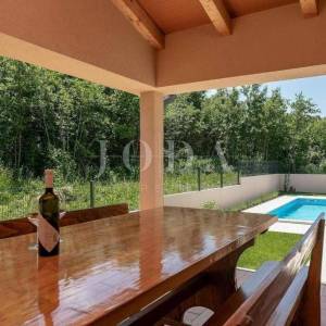Labin, Villa sa bazenom na traženoj lokaciji