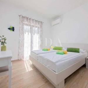 Labin, Villa sa bazenom na traženoj lokaciji