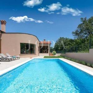 Labin, Villa sa bazenom na traženoj lokaciji