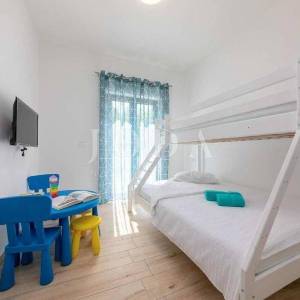 Labin, Villa sa bazenom na traženoj lokaciji