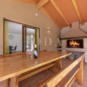 Labin, Villa sa bazenom na traženoj lokaciji
