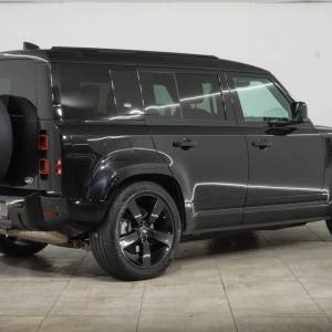 Land Rover Defender 110 X-DYNAMIC HSE 3.0D I6 MHEV 300HP AWD A8