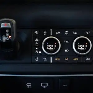 Land Rover Defender 110 X-DYN SE 3.0 250 AWD