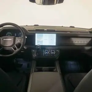 Land Rover Defender 110 X-DYNM SE 3.0 250HP AWD A8